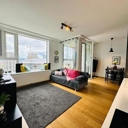 Apartments In Panorama City On 25Th Floor - Amazing View Close To Old Town Bratislava Exterior foto
