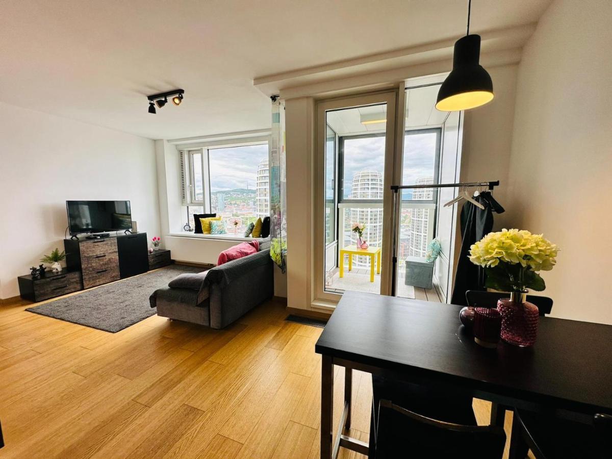 Apartments In Panorama City On 25Th Floor - Amazing View Close To Old Town Bratislava Exterior foto